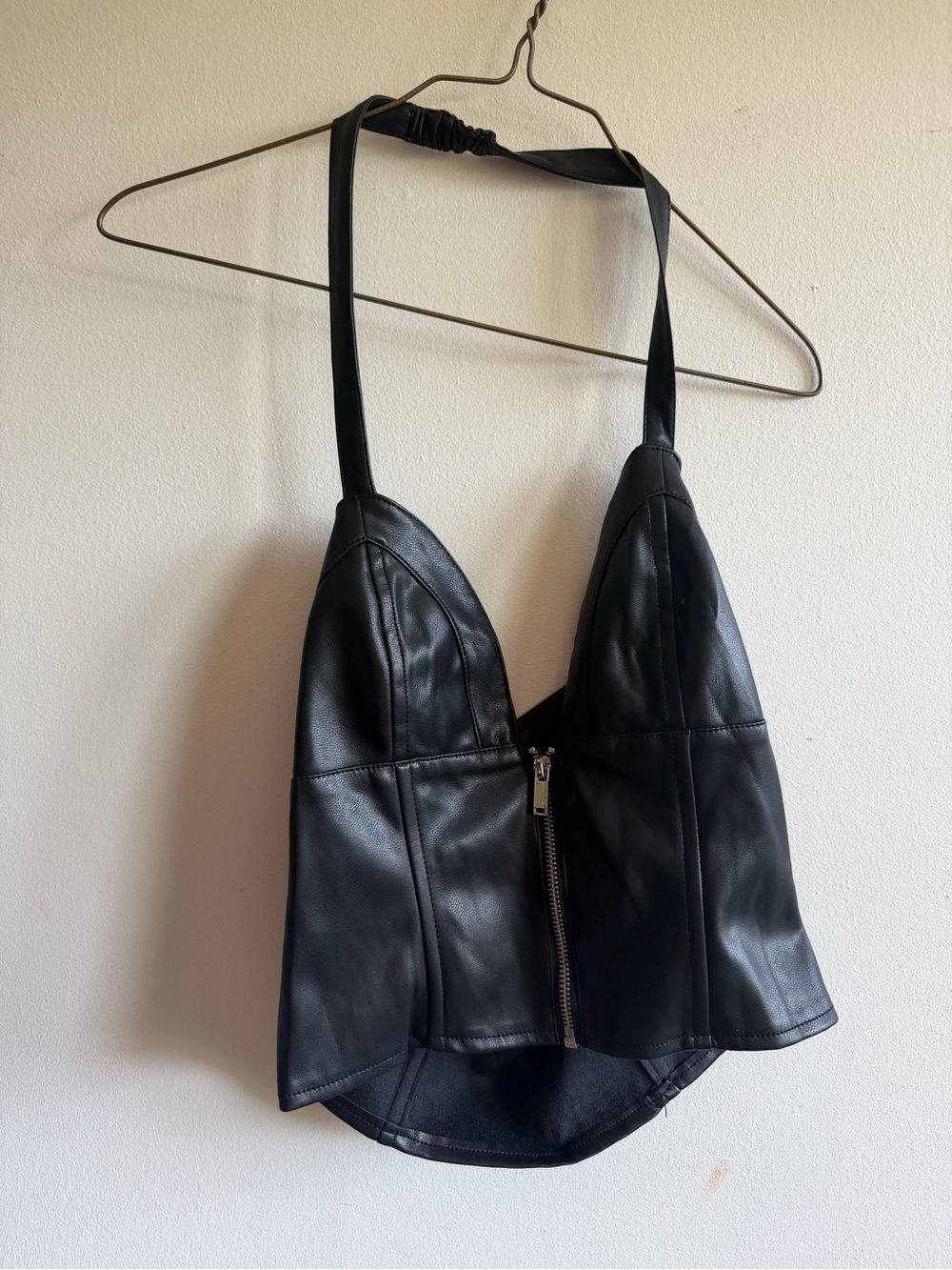 Black Faux Leather Halter-Style Shoulder Bag with Front Zip